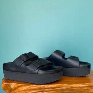 Birkenstock Papillio Arizon Platform Leather Sandal